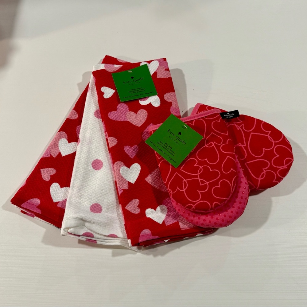 KATE SPADE HEART OVEN MITT AND 3PK HEART TOWEL SET BUNDLE NWT